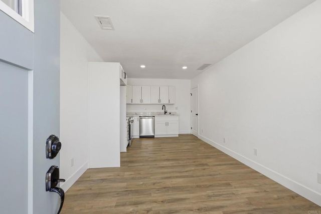 9633 Lutheran Way, Santee, CA 92071