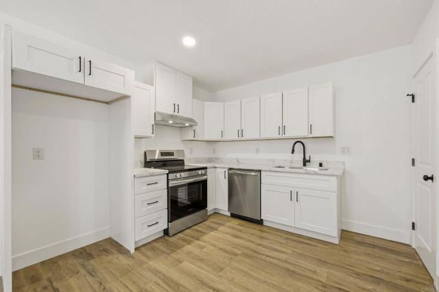 9633 Lutheran Way, Santee, CA 92071