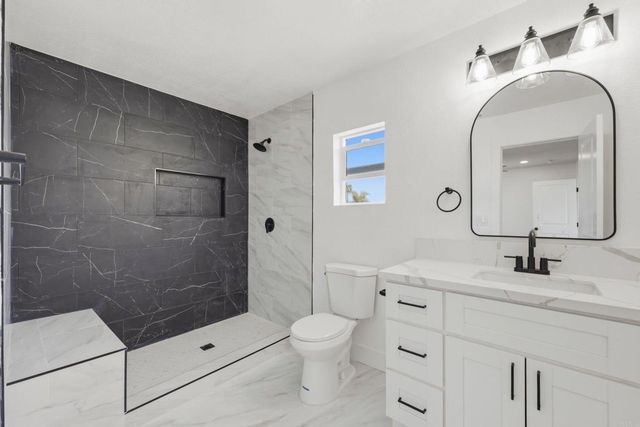 9633 Lutheran Way, Santee, CA 92071