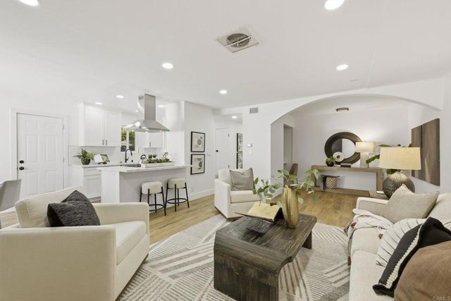 9633 Lutheran Way, Santee, CA 92071