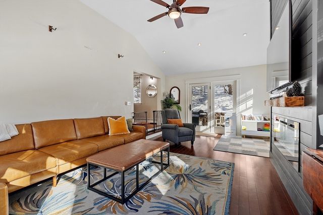 245 Granite St, Leominster, MA 01453