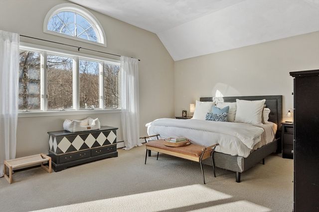 245 Granite St, Leominster, MA 01453