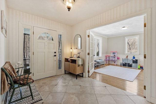 245 Granite St, Leominster, MA 01453