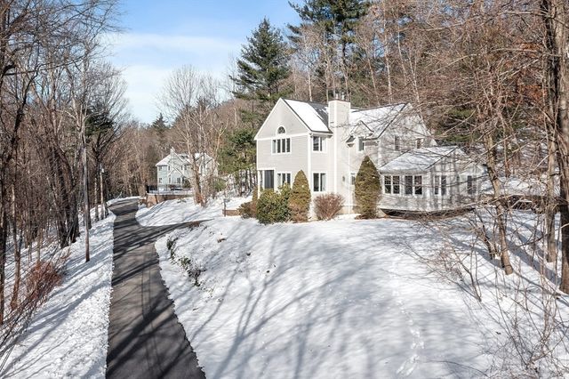 245 Granite St, Leominster, MA 01453