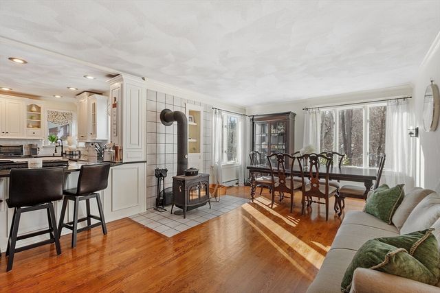 245 Granite St, Leominster, MA 01453