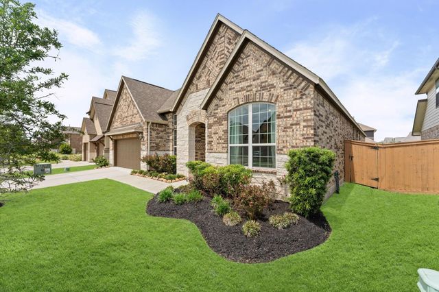 12616 Playa Cove Lane, Texas City, TX 77568