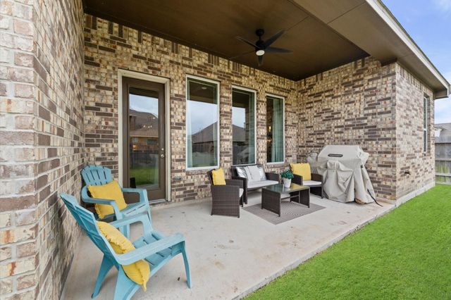12616 Playa Cove Lane, Texas City, TX 77568