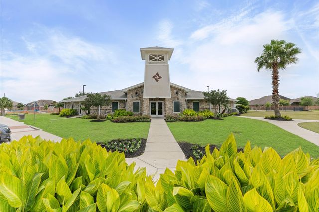 12616 Playa Cove Lane, Texas City, TX 77568