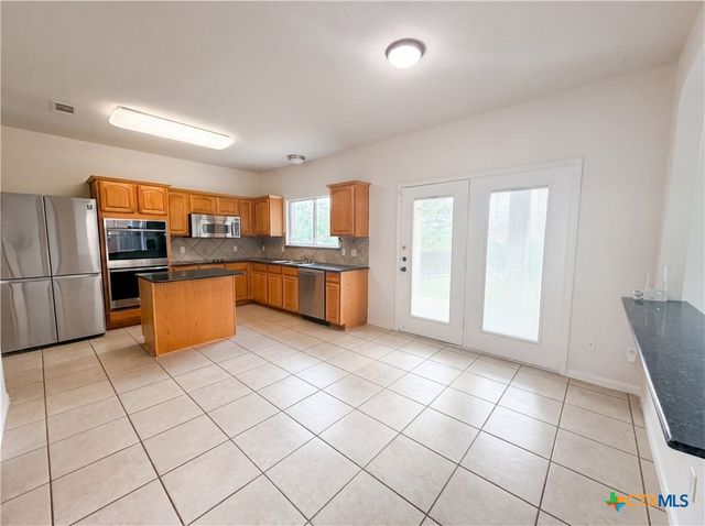 118 W Running Wolf Trail, Harker Heights, TX 76548