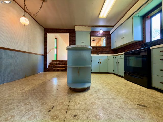 861 FIR Ave, Coos Bay, OR 97420