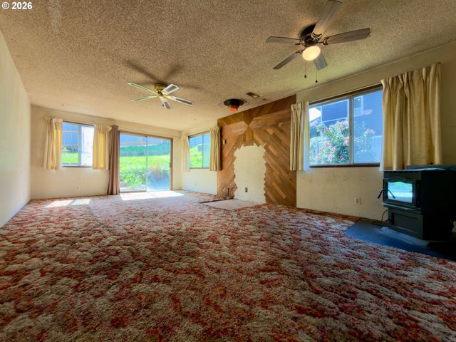 861 FIR Ave, Coos Bay, OR 97420