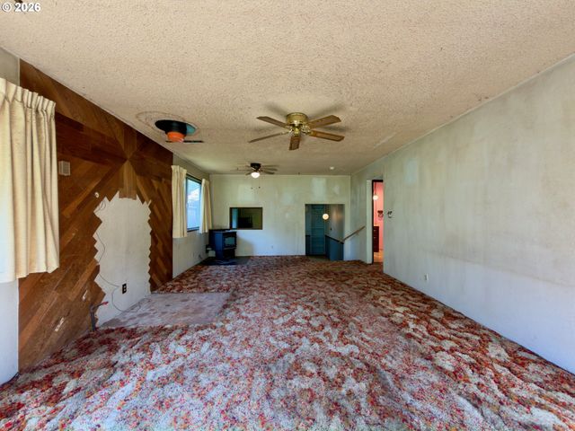 861 FIR Ave, Coos Bay, OR 97420