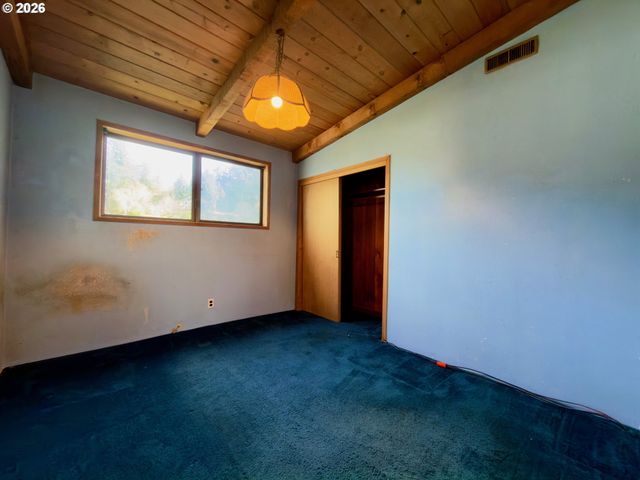 861 FIR Ave, Coos Bay, OR 97420