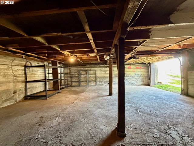 861 FIR Ave, Coos Bay, OR 97420