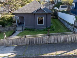 861 FIR Ave, Coos Bay, OR 97420