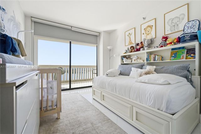 1000 W Island Blvd 2806, Aventura, FL 33160