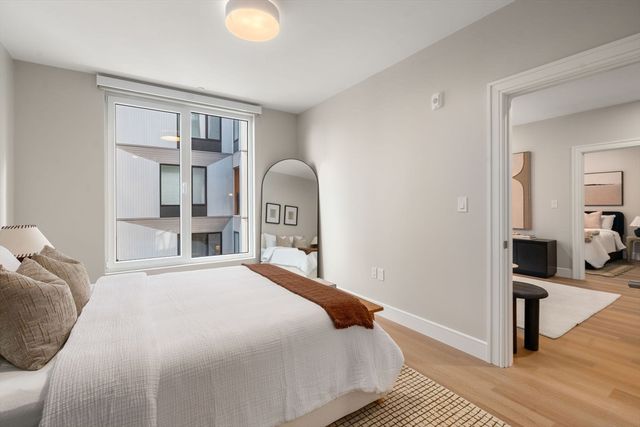40 Soldiers Field Place 507, Boston, MA 02135