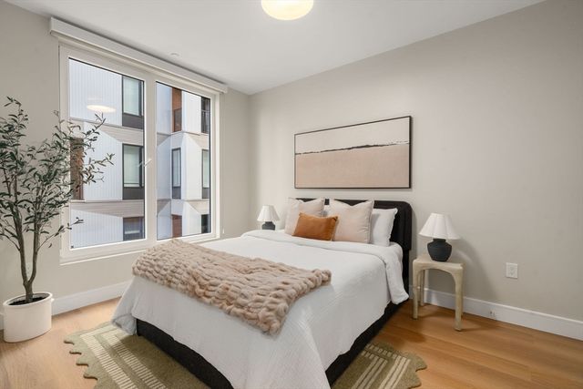 40 Soldiers Field Place 507, Boston, MA 02135
