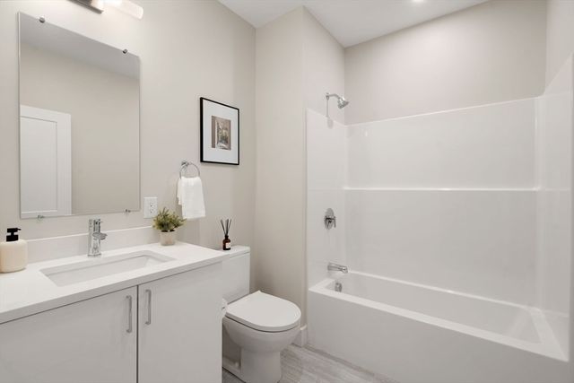 40 Soldiers Field Place 507, Boston, MA 02135