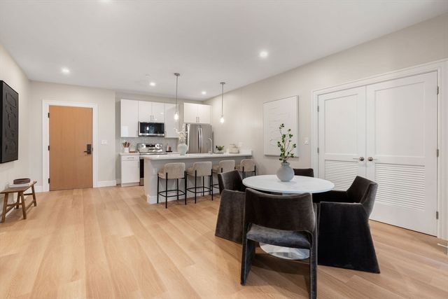 40 Soldiers Field Place 507, Boston, MA 02135