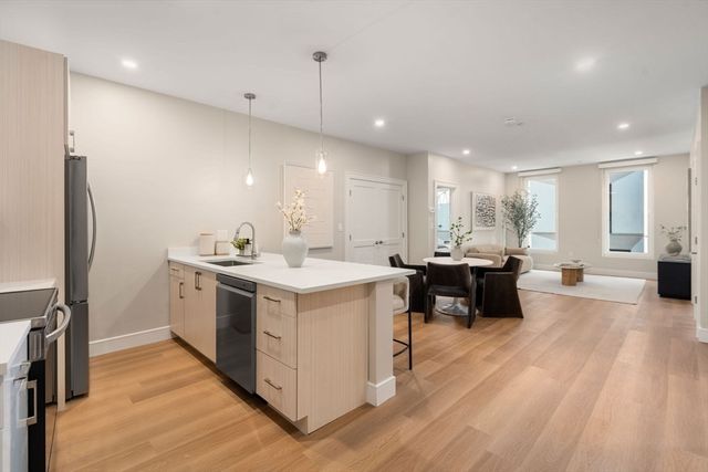 40 Soldiers Field Place 507, Boston, MA 02135