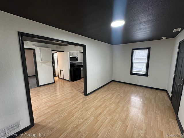 5990 Janet Street, Taylor, MI 48180