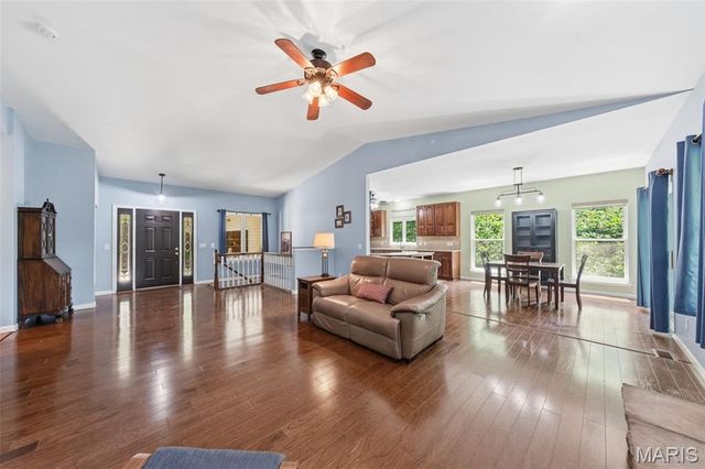 564 Marina Drive, Marthasville, MO 63357
