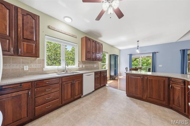 564 Marina Drive, Marthasville, MO 63357