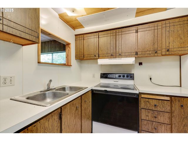 27200 S HIGHWAY 211, Estacada, OR 97023