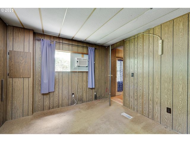 27200 S HIGHWAY 211, Estacada, OR 97023