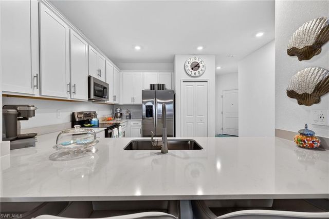 2323 Dragonfruit WAY, Naples, FL 34120