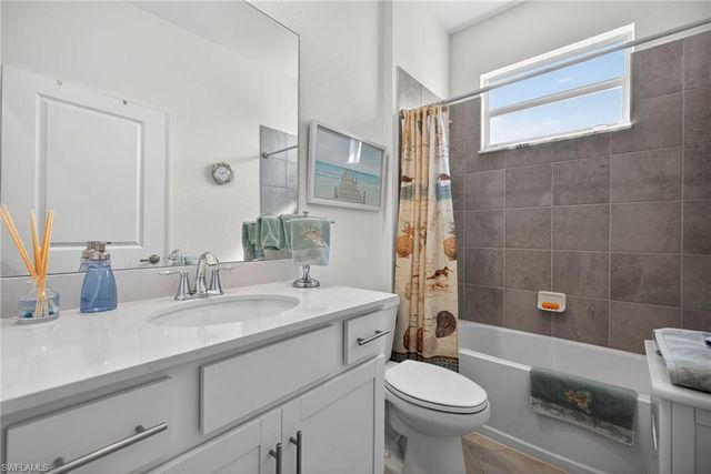 2323 Dragonfruit WAY, Naples, FL 34120