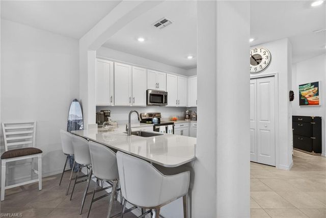 2323 Dragonfruit WAY, Naples, FL 34120