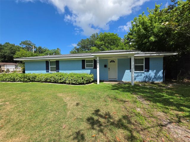 305 Miles Road A, Bacliff, TX 77518
