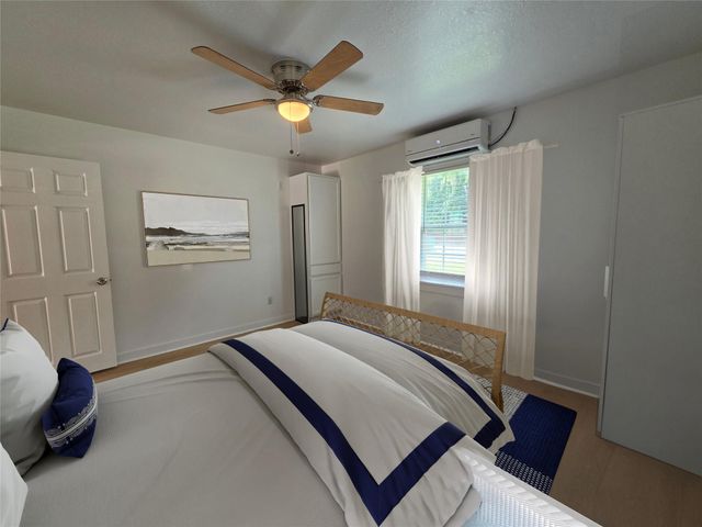 305 Miles Road A, Bacliff, TX 77518