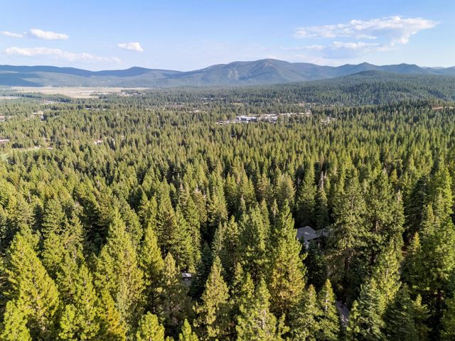 10928 Barnes Drive, Truckee, CA 96161