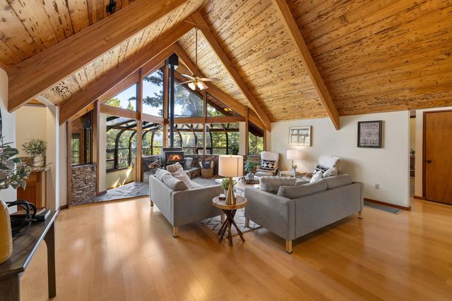 10928 Barnes Drive, Truckee, CA 96161