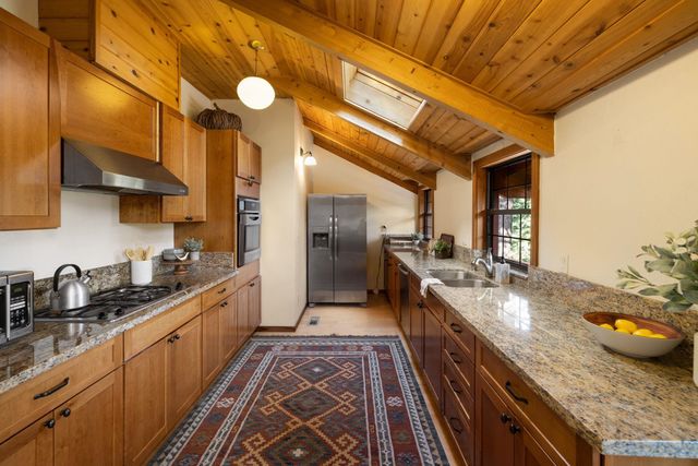 10928 Barnes Drive, Truckee, CA 96161