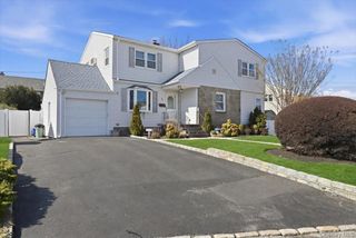 2 Squirrel Drive, East Rockaway, NY 11518
