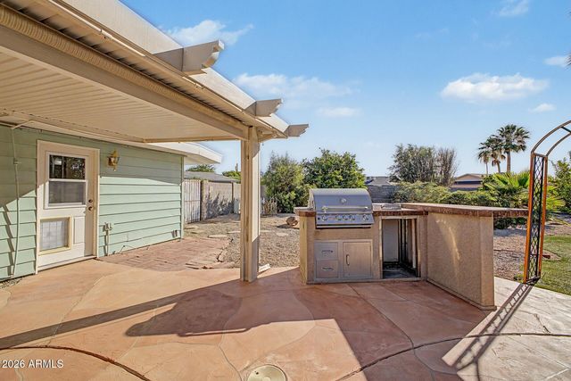 18420 N 94TH Avenue, Sun City, AZ 85373