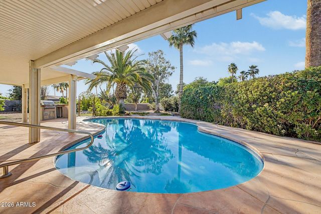 18420 N 94TH Avenue, Sun City, AZ 85373