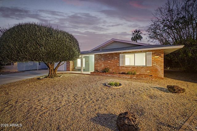 18420 N 94TH Avenue, Sun City, AZ 85373