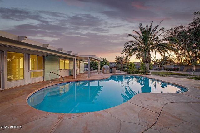 18420 N 94TH Avenue, Sun City, AZ 85373
