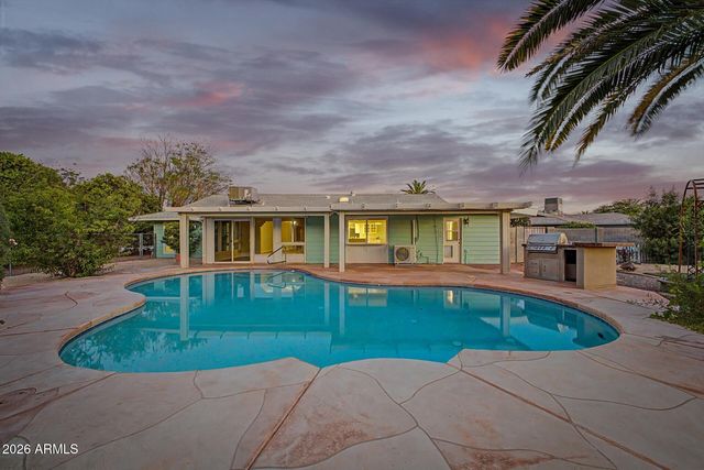 18420 N 94TH Avenue, Sun City, AZ 85373