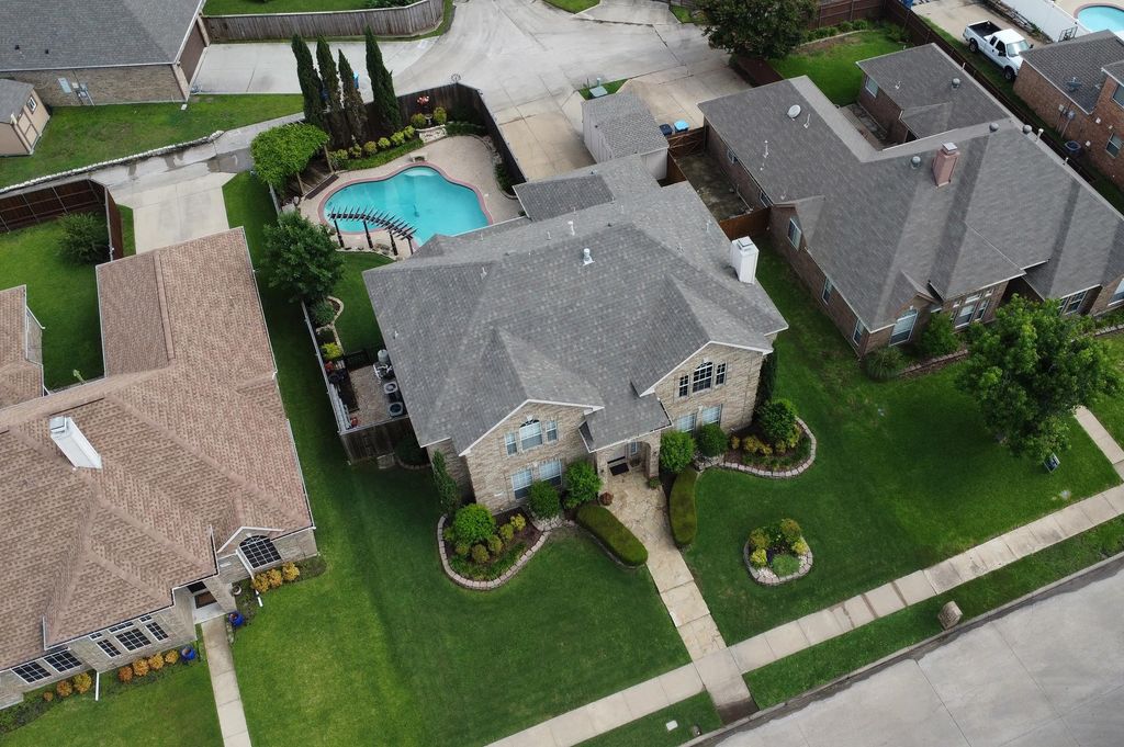 8506 Linda Vista Drive, Rowlett, TX 75088