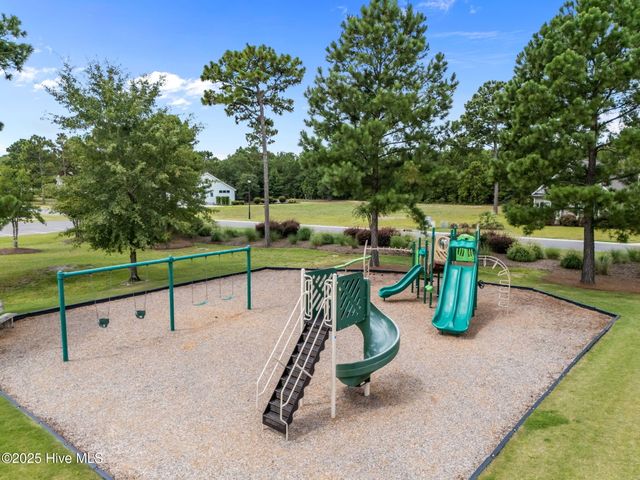 9140 Fallen Pear Lane NE, Leland, NC 28451