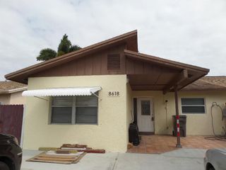 8618 Crater Terrace, West Palm Beach, FL 33403