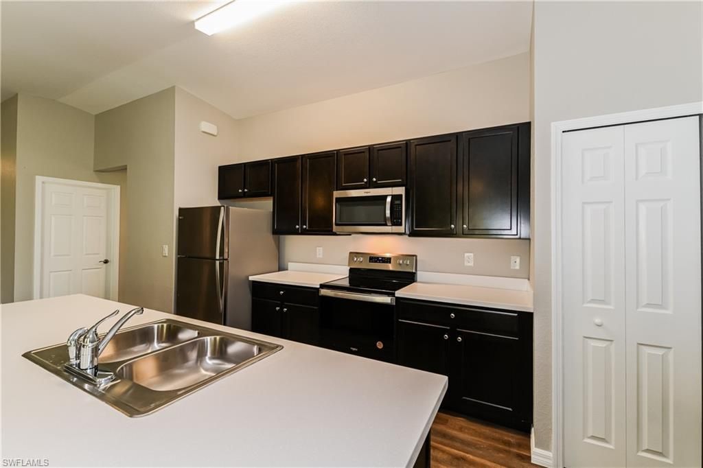 3507 26TH ST SW, LEHIGH ACRES, FL 33976 — photo 3