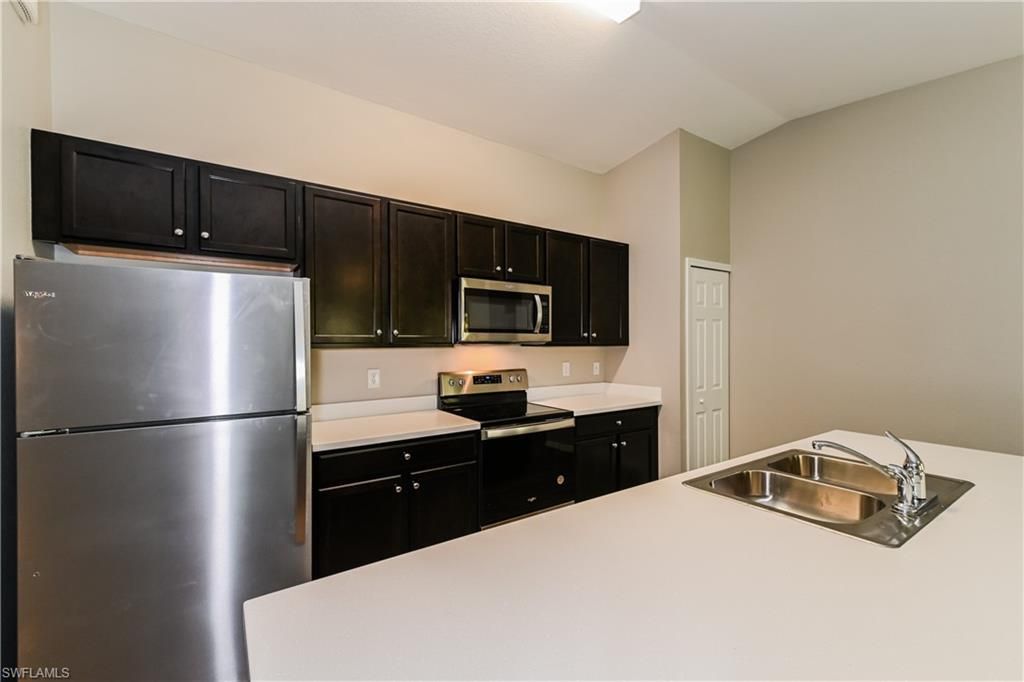3507 26TH ST SW, LEHIGH ACRES, FL 33976 — photo 5