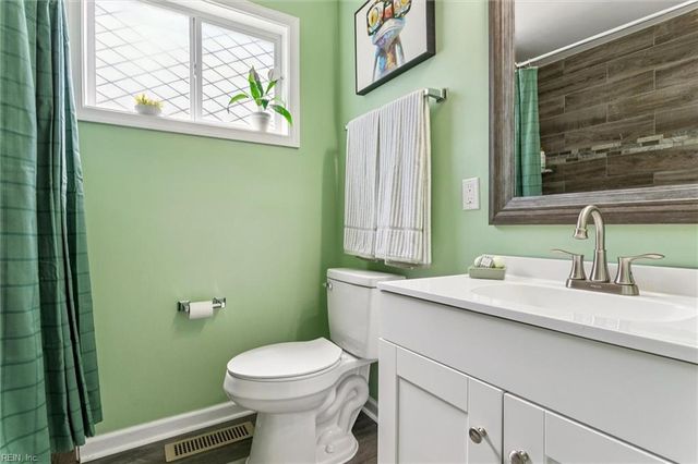 5112 Booker ST, Chesapeake, VA 23320